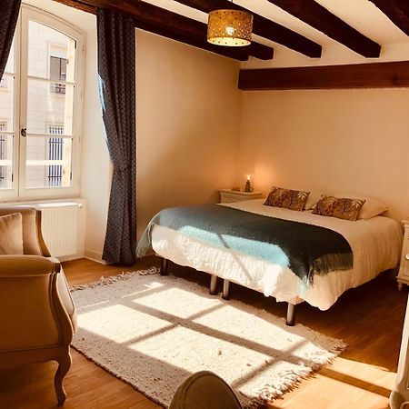 L'Amantine Chambres D'Hotes Et Gite Бурж Екстериор снимка